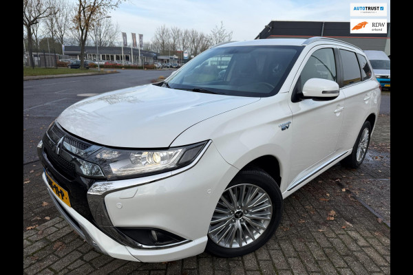 Mitsubishi Outlander 2.4 PHEV HYBRIDE 2020 230PK INTENSE+ SPORT ALCANTARA LEDER