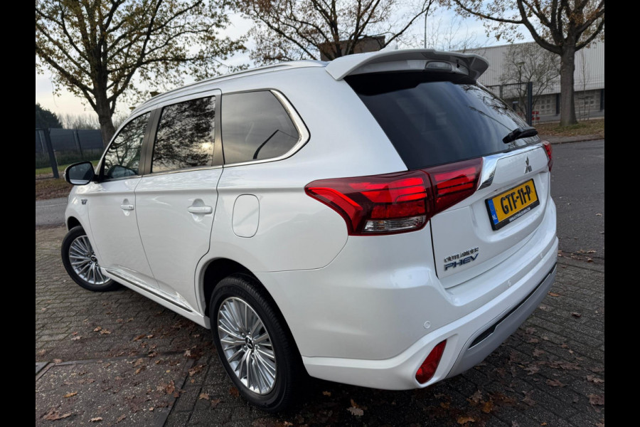Mitsubishi Outlander 2.4 PHEV HYBRIDE 2020 230PK INTENSE+ SPORT ALCANTARA LEDER