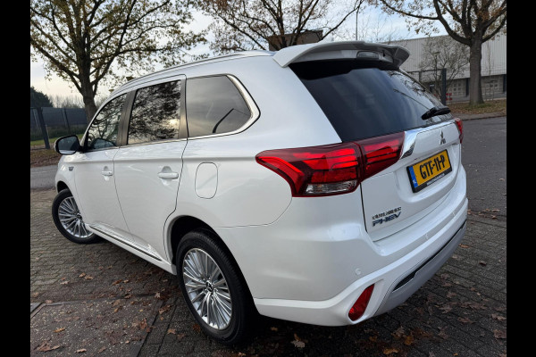 Mitsubishi Outlander 2.4 PHEV HYBRIDE 2020 230PK INTENSE+ SPORT ALCANTARA LEDER