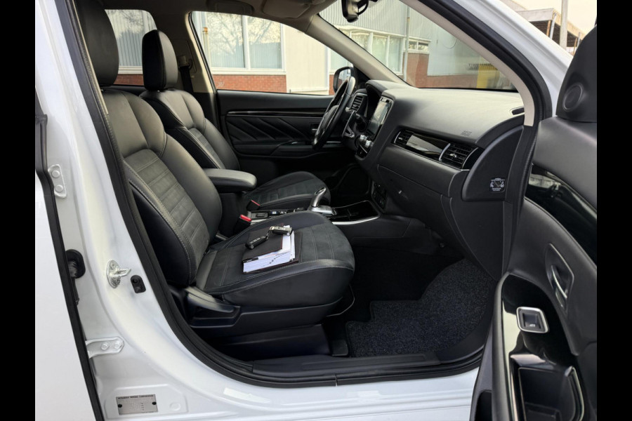 Mitsubishi Outlander 2.4 PHEV HYBRIDE 2020 230PK INTENSE+ SPORT ALCANTARA LEDER