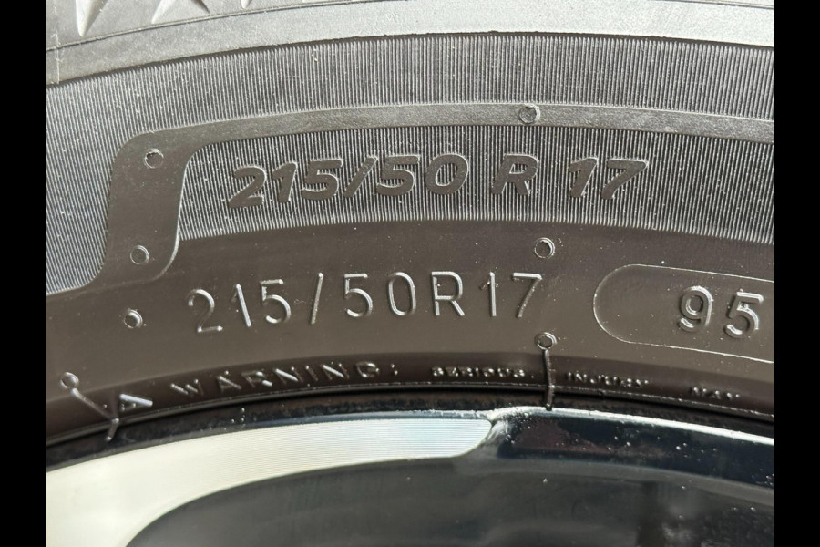 Citroën C3 Aircross 1.2 PureTech S&S Shine Navigatie I Airco I Sport velgen I LED I PDC / Achteruitrij camera I Dealer onderhouden