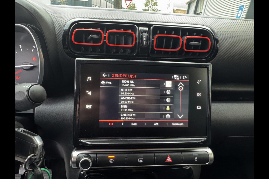 Citroën C3 Aircross 1.2 PureTech S&S Shine Navigatie I Airco I Sport velgen I LED I PDC / Achteruitrij camera I Dealer onderhouden