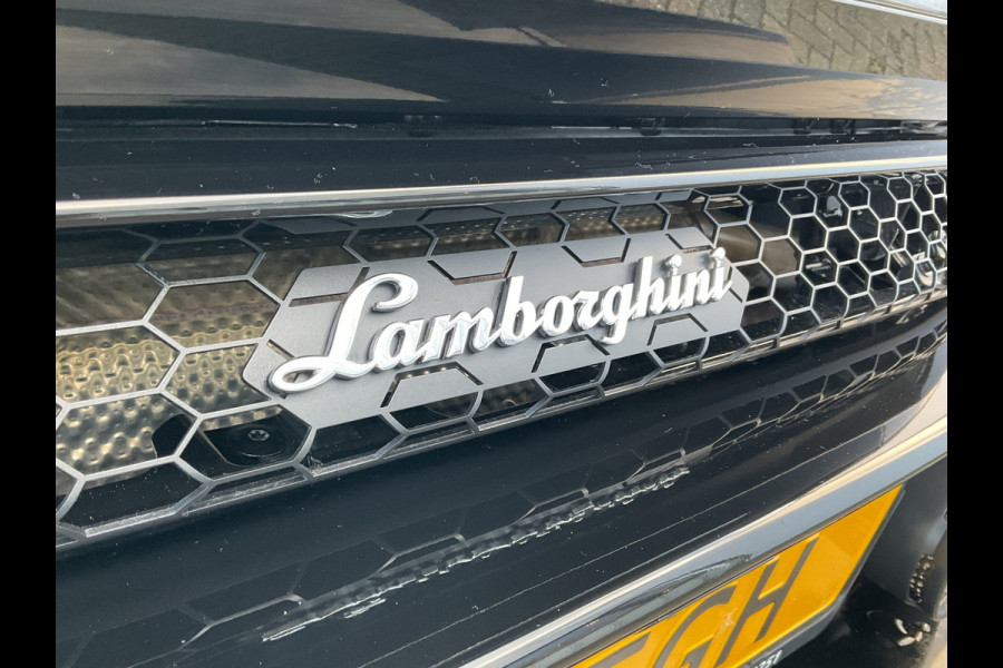 Lamborghini Huracan 5.2 EVO V10 640 CV AWD 4 Wheel steering Ceramic Dealer serviced