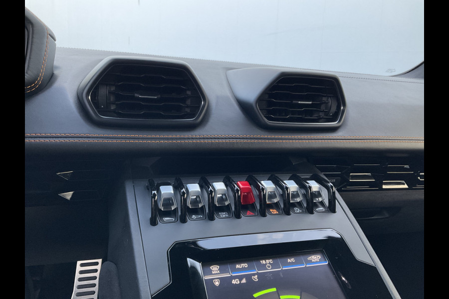 Lamborghini Huracan 5.2 EVO V10 640 CV AWD 4 Wheel steering Ceramic Dealer serviced