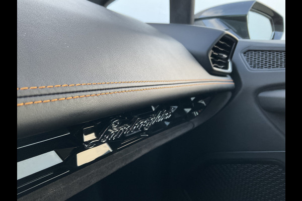 Lamborghini Huracan 5.2 EVO V10 640 CV AWD 4 Wheel steering Ceramic Dealer serviced