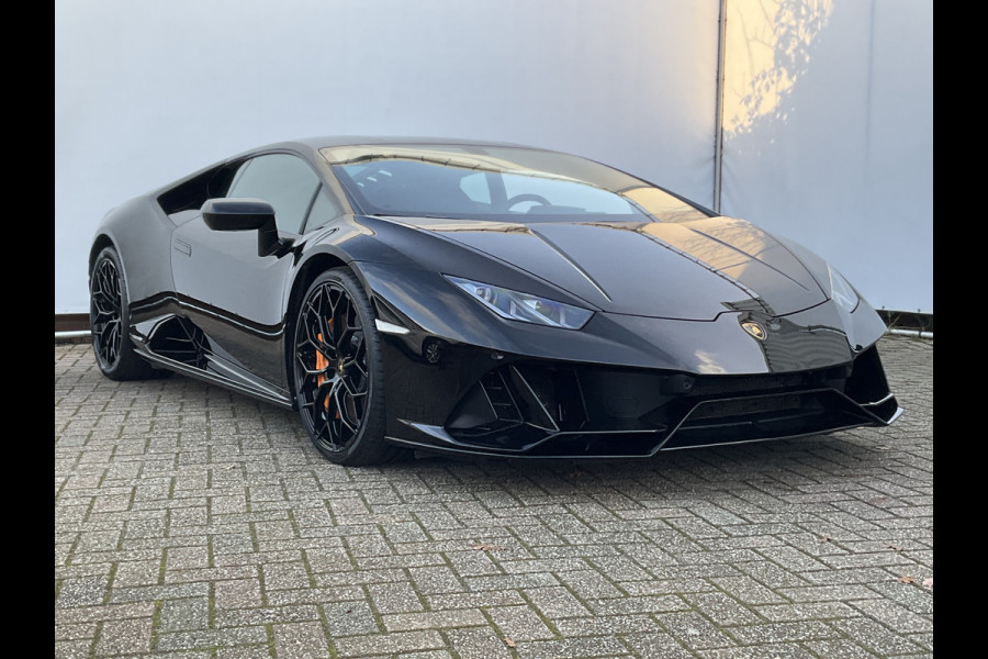 Lamborghini Huracan 5.2 EVO V10 640 CV AWD 4 Wheel steering Ceramic Dealer serviced