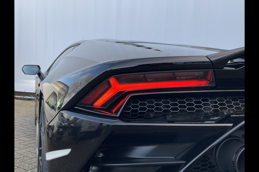 Lamborghini Huracan 5.2 EVO V10 640 CV AWD 4 Wheel steering Ceramic Dealer serviced