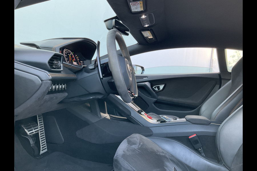 Lamborghini Huracan 5.2 EVO V10 640 CV AWD 4 Wheel steering Ceramic Dealer serviced