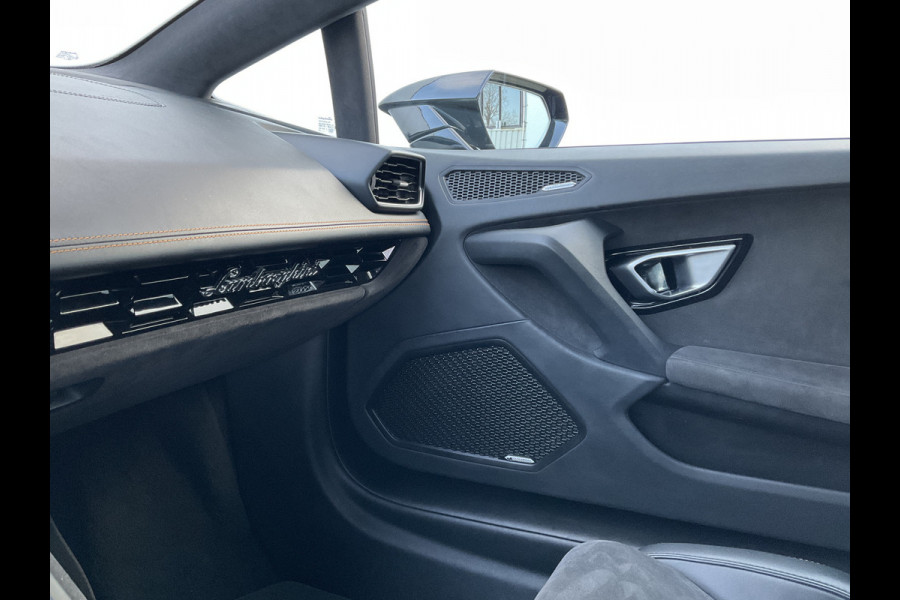 Lamborghini Huracan 5.2 EVO V10 640 CV AWD 4 Wheel steering Ceramic Dealer serviced