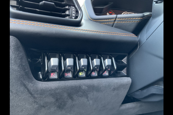 Lamborghini Huracan 5.2 EVO V10 640 CV AWD 4 Wheel steering Ceramic Dealer serviced