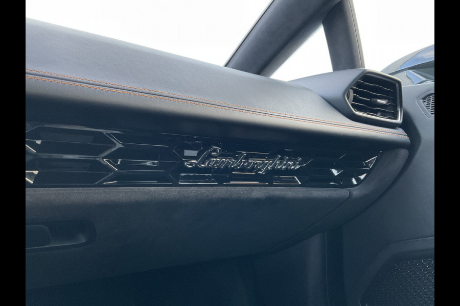 Lamborghini Huracan 5.2 EVO V10 640 CV AWD 4 Wheel steering Ceramic Dealer serviced