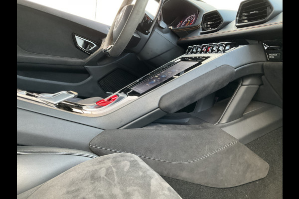 Lamborghini Huracan 5.2 EVO V10 640 CV AWD 4 Wheel steering Ceramic Dealer serviced