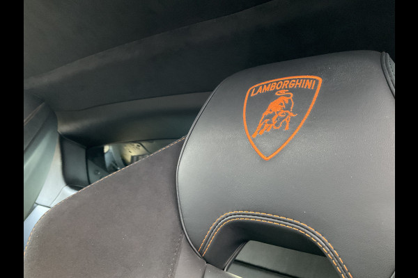 Lamborghini Huracan 5.2 EVO V10 640 CV AWD 4 Wheel steering Ceramic Dealer serviced