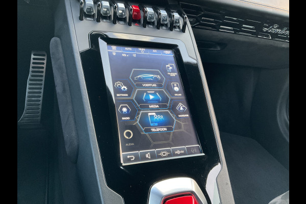 Lamborghini Huracan 5.2 EVO V10 640 CV AWD 4 Wheel steering Ceramic Dealer serviced