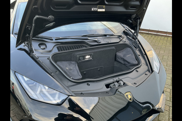 Lamborghini Huracan 5.2 EVO V10 640 CV AWD 4 Wheel steering Ceramic Dealer serviced