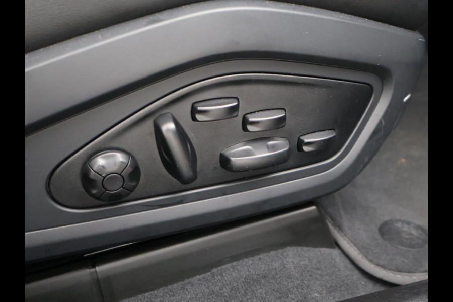 Porsche Taycan 4S 490 PK PERFORMANCE 84 KWH + SPORT CHRONO | ACHTERASBESTURING | 21 INCH | SPORTSTOELEN