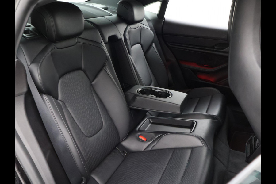 Porsche Taycan 4S 490 PK PERFORMANCE 84 KWH + SPORT CHRONO | ACHTERASBESTURING | 21 INCH | SPORTSTOELEN