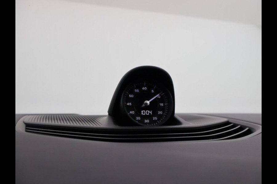 Porsche Taycan 4S 490 PK PERFORMANCE 84 KWH + SPORT CHRONO | ACHTERASBESTURING | 21 INCH | SPORTSTOELEN