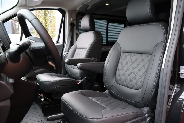 Renault Trafic 2.0 170 PK L2H1 DC | Dubbel Cabine | Navigatie | Blind Spot | Camera | CarPlay | Trekhaak | Stoelverwarming | Virtual Cockpit | 5-Zitter | Dubbel cabine | NAP Logisch | NL Auto