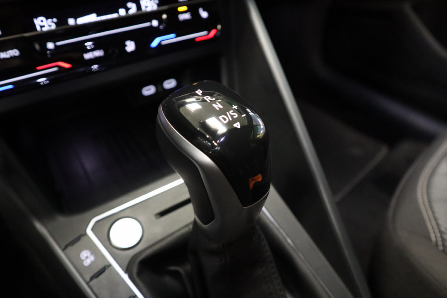 Volkswagen Taigo 1.0 TSI R-Line Edition 18'inch lmv Adaptive-Cruise Full-led