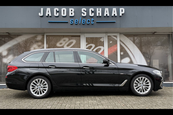 BMW 5 Serie Touring 520i High Executive Luxury Automaat / Pano dak / 18"LM / Leder / Camera