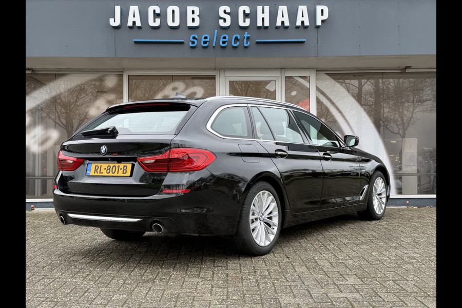 BMW 5 Serie Touring 520i High Executive Luxury Automaat / Pano dak / 18"LM / Leder / Camera