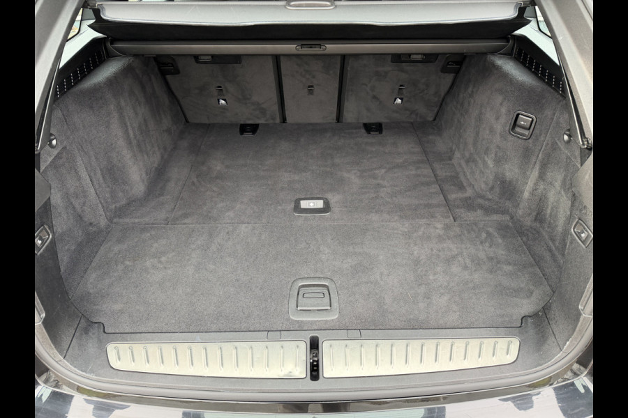 BMW 5 Serie Touring 520i High Executive Luxury Automaat / Pano dak / 18"LM / Leder / Camera