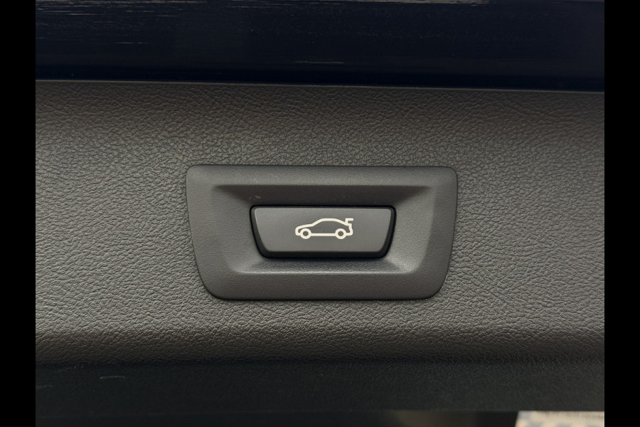 BMW 5 Serie Touring 520i High Executive Luxury Automaat / Pano dak / 18"LM / Leder / Camera