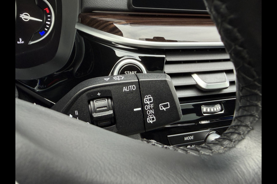 BMW 5 Serie Touring 520i High Executive Luxury Automaat / Pano dak / 18"LM / Leder / Camera