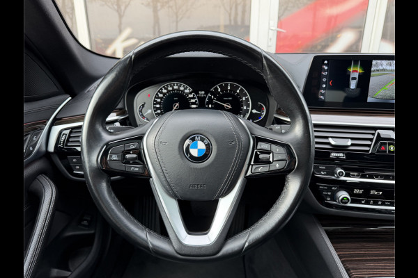 BMW 5 Serie Touring 520i High Executive Luxury Automaat / Pano dak / 18"LM / Leder / Camera