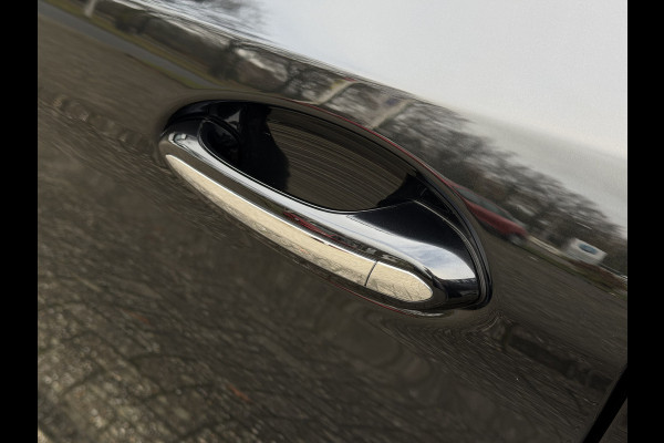 BMW 5 Serie Touring 520i High Executive Luxury Automaat / Pano dak / 18"LM / Leder / Camera