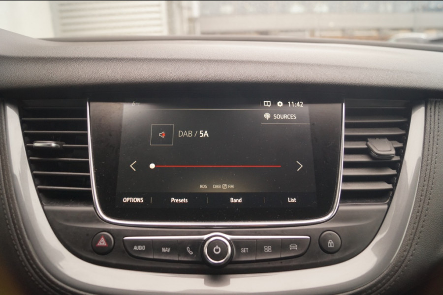 Opel Grandland X 1.2 Turbo 130pk Business Executive -NAVI-ECC-PDC-