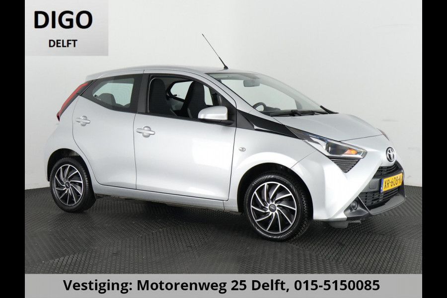 Toyota Aygo 1.0 VVT-i X-PLAY CAMERA CARPLAY NAVI GARANTIE 2029 AIRCO. VOLLEDIG ONDERHOUDEN
