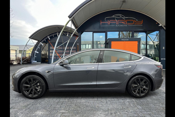 Tesla Model 3 Standard RWD Plus 60 kWh 85% SOH Trekhaak (1.000kg) Rijklaarprijs!