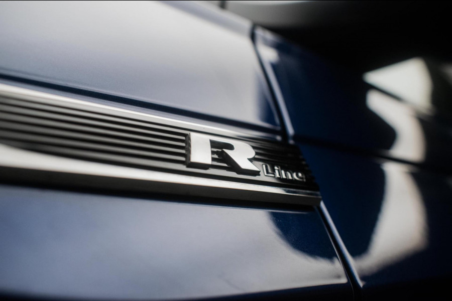 Volkswagen Polo 1.0 TSI R-LINE 116PK ORG NL [ Panoramadak Sfeerverlichting Carplay Adaptive Cruise Parkeersensoren DAB ]