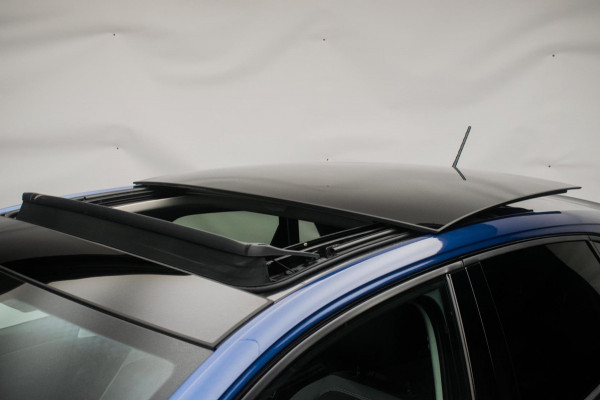 Volkswagen Polo 1.0 TSI R-LINE 116PK ORG NL [ Panoramadak Sfeerverlichting Carplay Adaptive Cruise Parkeersensoren DAB ]