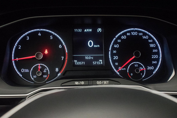 Volkswagen Polo 1.0 TSI R-LINE 116PK ORG NL [ Panoramadak Sfeerverlichting Carplay Adaptive Cruise Parkeersensoren DAB ]