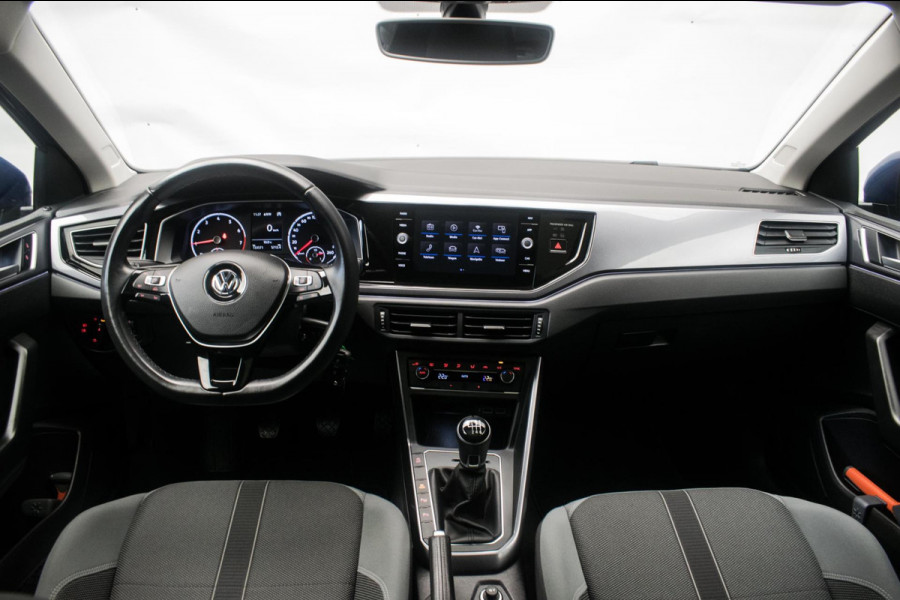 Volkswagen Polo 1.0 TSI R-LINE 116PK ORG NL [ Panoramadak Sfeerverlichting Carplay Adaptive Cruise Parkeersensoren DAB ]