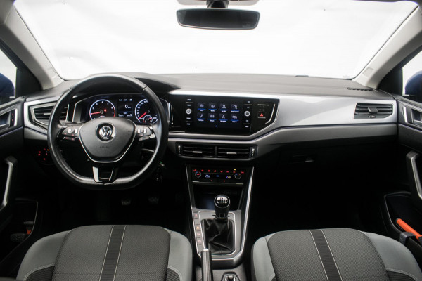 Volkswagen Polo 1.0 TSI R-LINE 116PK ORG NL [ Panoramadak Sfeerverlichting Carplay Adaptive Cruise Parkeersensoren DAB ]