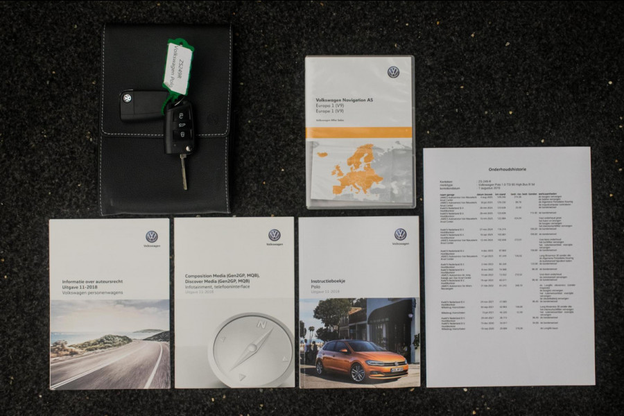 Volkswagen Polo 1.0 TSI R-LINE 116PK ORG NL [ Panoramadak Sfeerverlichting Carplay Adaptive Cruise Parkeersensoren DAB ]