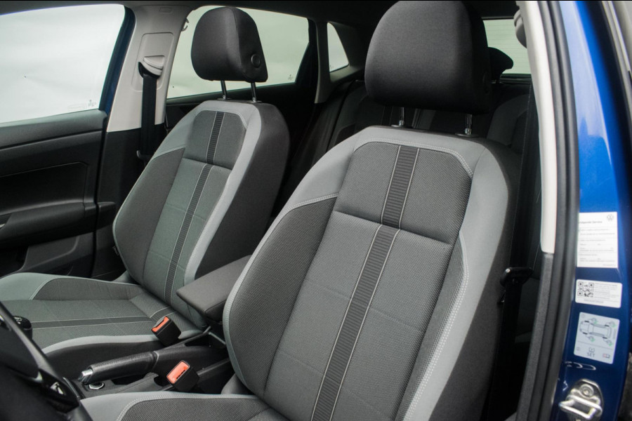 Volkswagen Polo 1.0 TSI R-LINE 116PK ORG NL [ Panoramadak Sfeerverlichting Carplay Adaptive Cruise Parkeersensoren DAB ]