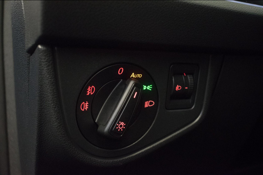 Volkswagen Polo 1.0 TSI R-LINE 116PK ORG NL [ Panoramadak Sfeerverlichting Carplay Adaptive Cruise Parkeersensoren DAB ]