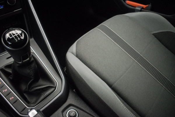 Volkswagen Polo 1.0 TSI R-LINE 116PK ORG NL [ Panoramadak Sfeerverlichting Carplay Adaptive Cruise Parkeersensoren DAB ]