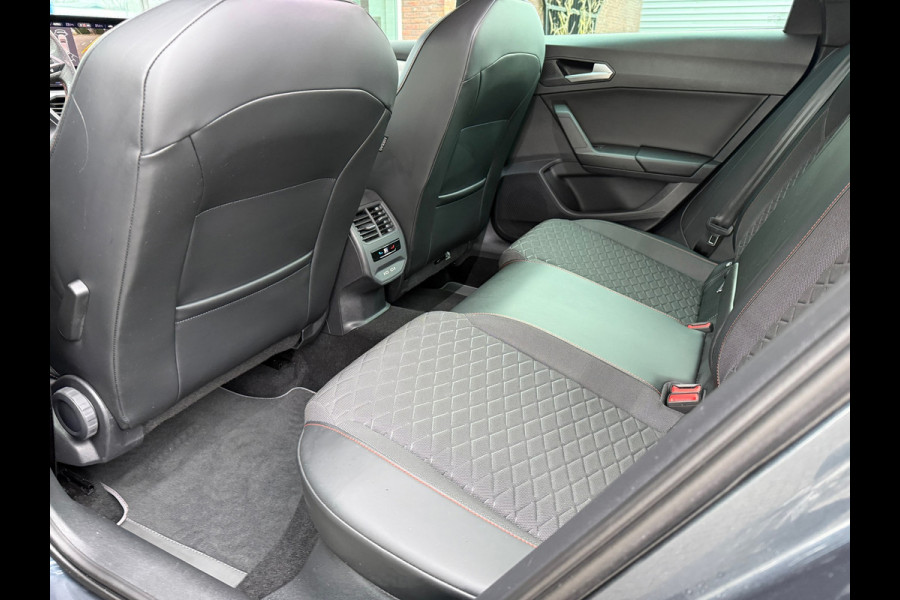 Seat Leon Sportstourer 1.0 TSI FR Business Intense - Navi - Parkeerhulp - Climate - Org.NL