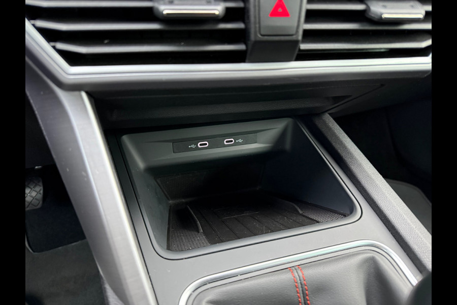 Seat Leon Sportstourer 1.0 TSI FR Business Intense - Navi - Parkeerhulp - Climate - Org.NL