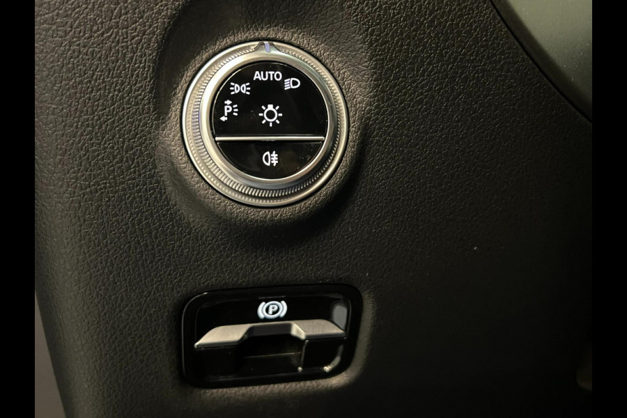 Mercedes-Benz C-Klasse Estate 220d / Pano / BTW / 18" AMG / Trekhaak