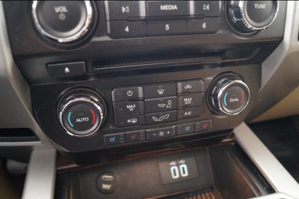 Ford USA F-150 3.5 V6 SuperCab Lariat 5-persoons -LPG-PANO-LEER-