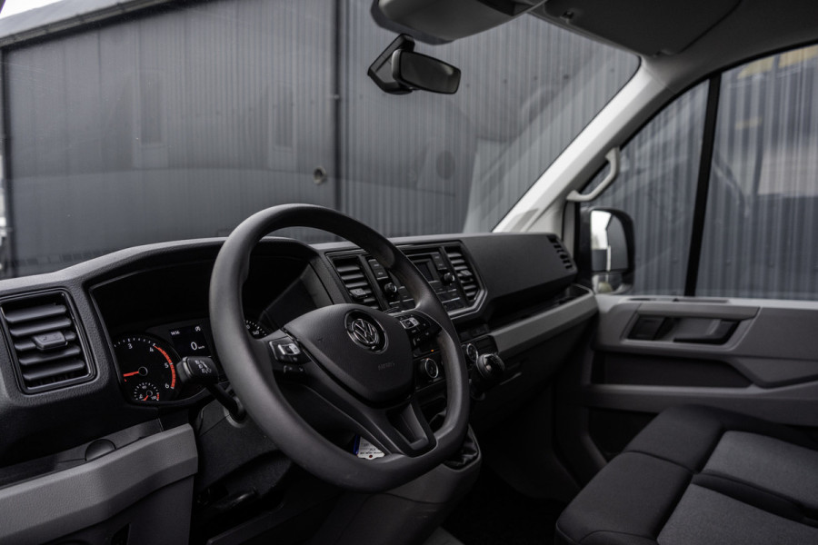 Volkswagen Crafter 35 2.0 TDI 177PK | Bakwagen met laadklep | Airco | Adapt.cruise | 3-Zits