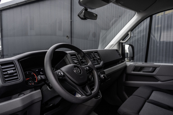Volkswagen Crafter 35 2.0 TDI 177PK | Bakwagen met laadklep | Airco | Adapt.cruise | 3-Zits