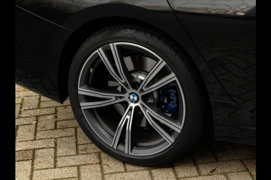 BMW 3 Serie Touring 330e M-Sport - Pano - Trekhaak - Harman Kardon - Lasers - Head-Up